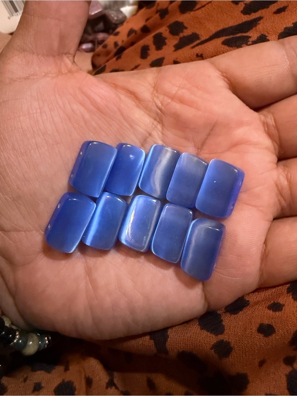 - Glossy Rectangular beads